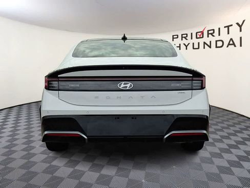 Used 2025 Hyundai Sonata Limited image 5