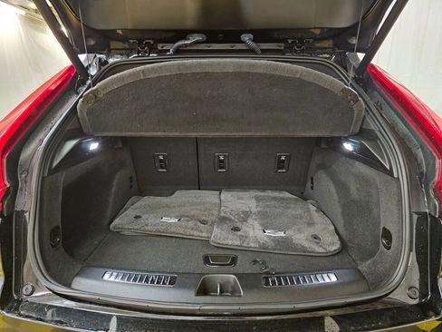 Used 2020 Cadillac XT4 Premium Luxury AWD/4WD image 14