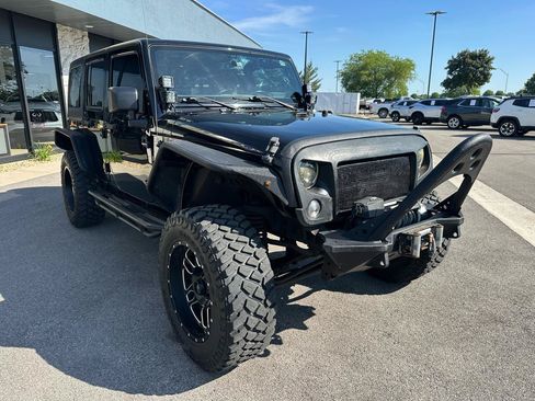 Used 2018 Jeep Wrangler Unlimited Sport S AWD/4WD image 9