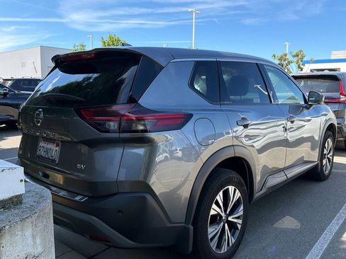 Used 2021 Nissan Rogue SV FWD image 5