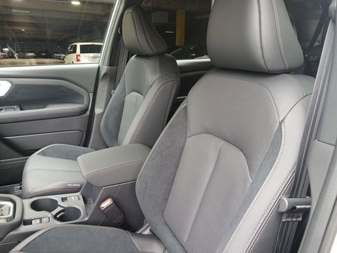 Certified 2025 Subaru Forester Touring AWD/4WD image 22