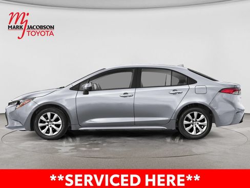 Used 2023 Toyota Corolla LE FWD image 5