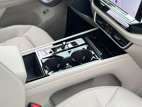 New 2026 Volkswagen Atlas SE image 11