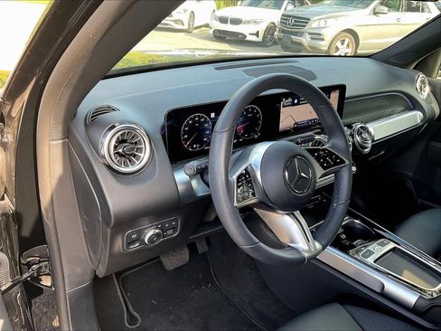 Certified 2024 Mercedes-Benz GLB 250 image 4