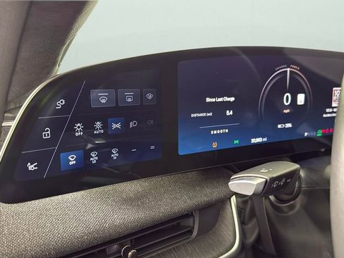 Used 2024 Lucid Air Pure image 19