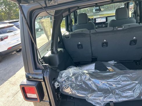 New 2026 Jeep Wrangler Sport image 31
