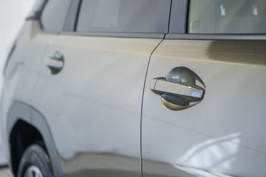 Used 2025 Subaru Forester Premium AWD/4WD image 13