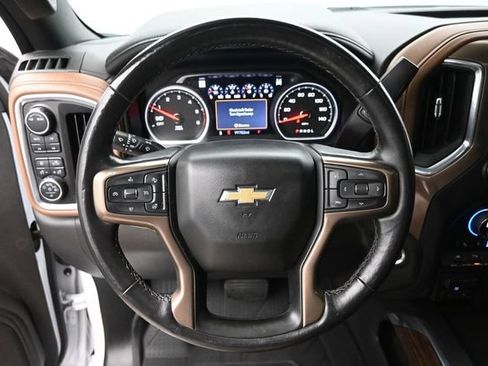 Used 2020 Chevrolet Silverado 1500 High Country w/ Technology Package AWD/4WD image 30
