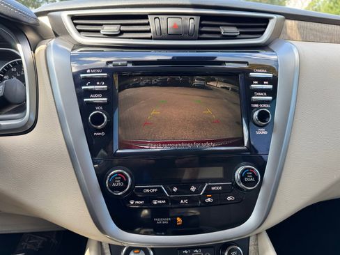 Used 2022 Nissan Murano SV image 15