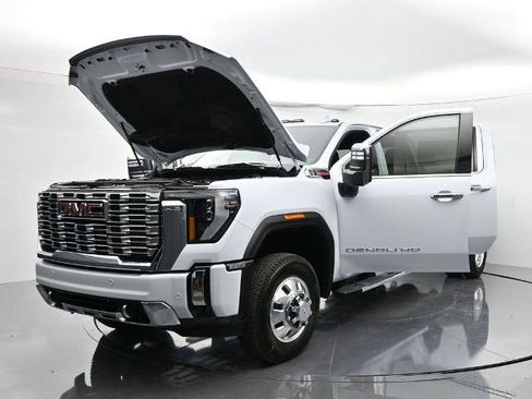 New 2026 GMC Sierra 3500 Denali w/ Technology Package image 47