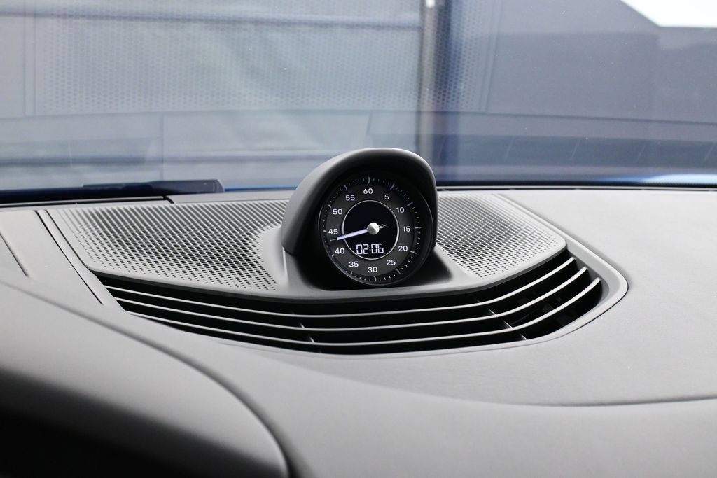 Certified 2022 Porsche Taycan Turbo S AWD/4WD image 21