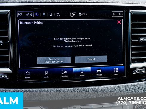 Used 2024 Chrysler Pacifica Touring-L image 41