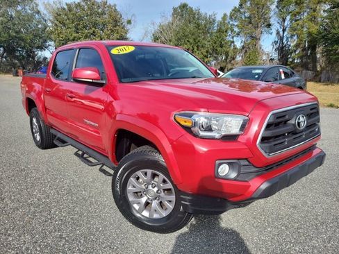 Used 2017 Toyota Tacoma SR5 image 8