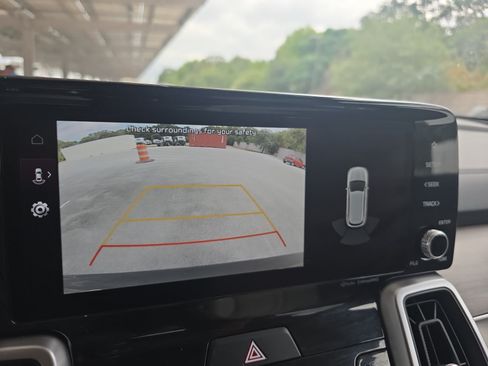 Certified 2022 Kia Sorento X-Line EX AWD/4WD image 13