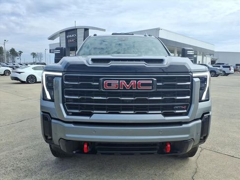Used 2025 GMC Sierra 2500 AT4 w/ AT4 Premium Plus Package image 2