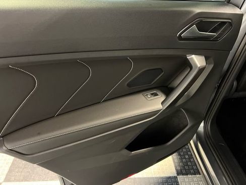 Certified 2023 Volkswagen Tiguan SE R-Line FWD image 17