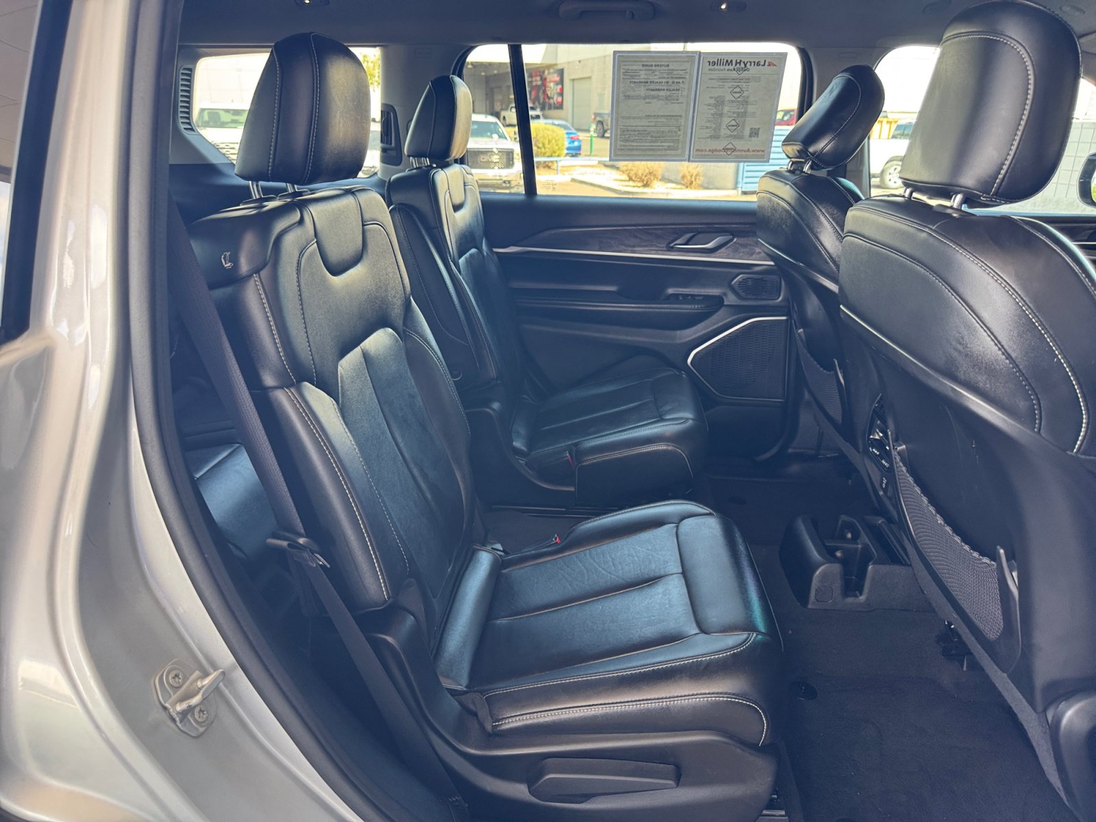 Used 2022 Jeep Grand Cherokee L Limited AWD/4WD image 30