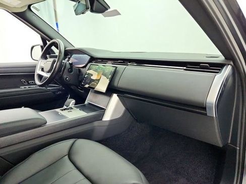 Certified 2024 Land Rover Range Rover Autobiography image 34