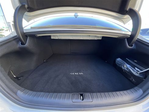 Used 2025 Genesis G70 2.5T w/ Sport Prestige Package image 21