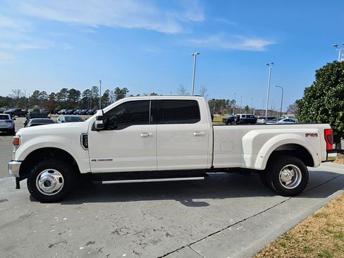 Used 2020 Ford F350 Lariat w/ Lariat Ultimate Package image 4
