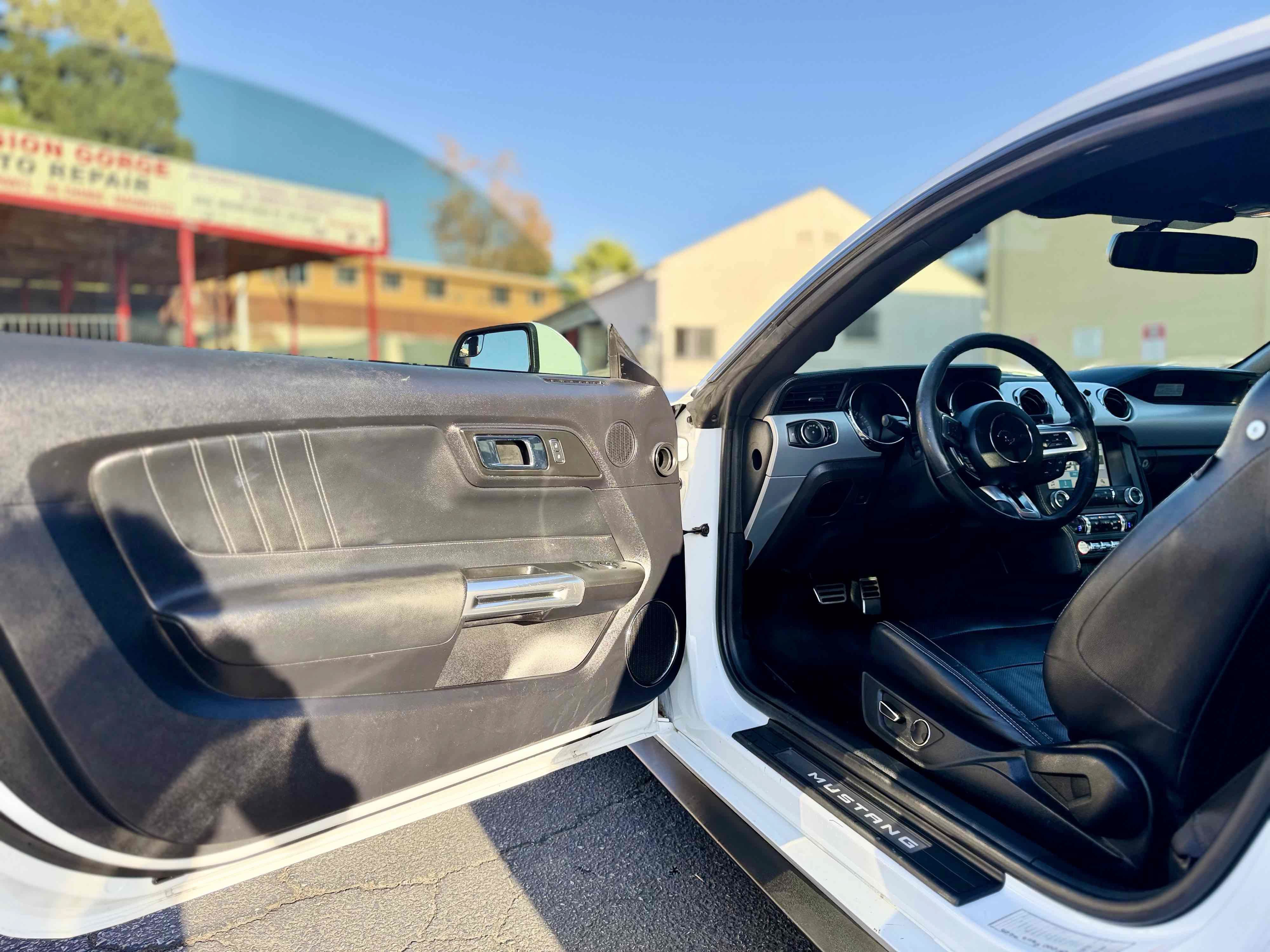 Used 2017 Ford Mustang GT Premium RWD image 25
