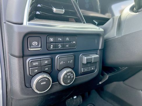 New 2026 Chevrolet Suburban LT w/ Comfort Package AWD/4WD image 16