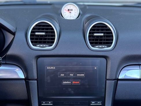 Used 2024 Porsche 718 Boxster RWD image 30