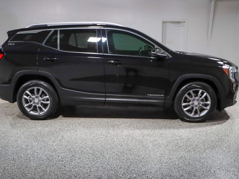 Used 2022 GMC Terrain SLT image 6