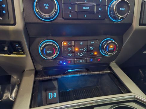 Used 2021 Ford F250 Lariat image 30