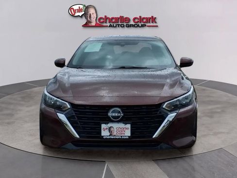 Used 2024 Nissan Sentra SV FWD image 8