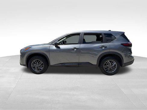 Used 2024 Nissan Rogue S FWD image 4