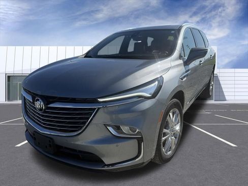 Used 2024 Buick Enclave Essence w/ Experience Buick Package image 6
