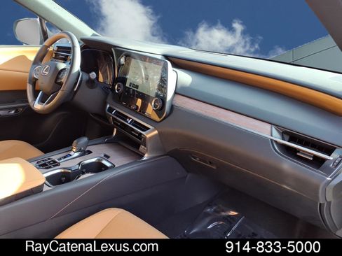 Certified 2024 Lexus RX 350h 4D Sport Utility w/ Accessory Package (Z1) image 22