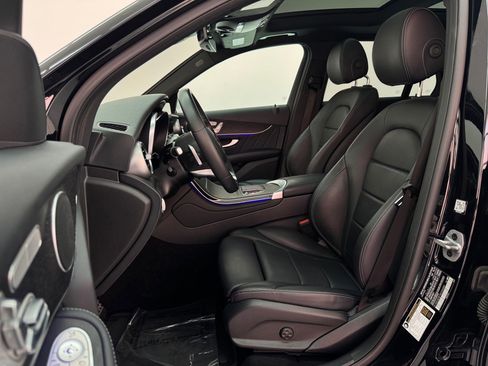 Used 2022 Mercedes-Benz GLC 300 image 5