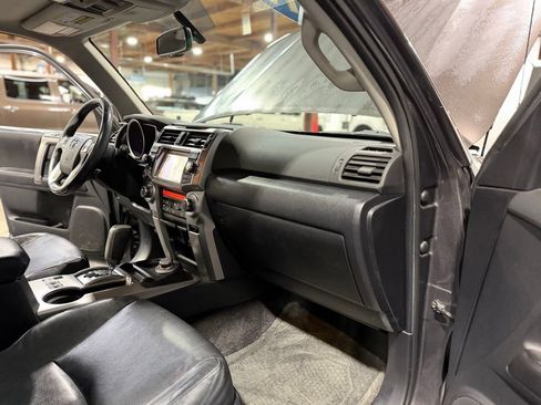 Used 2011 Toyota 4Runner Limited AWD/4WD image 17