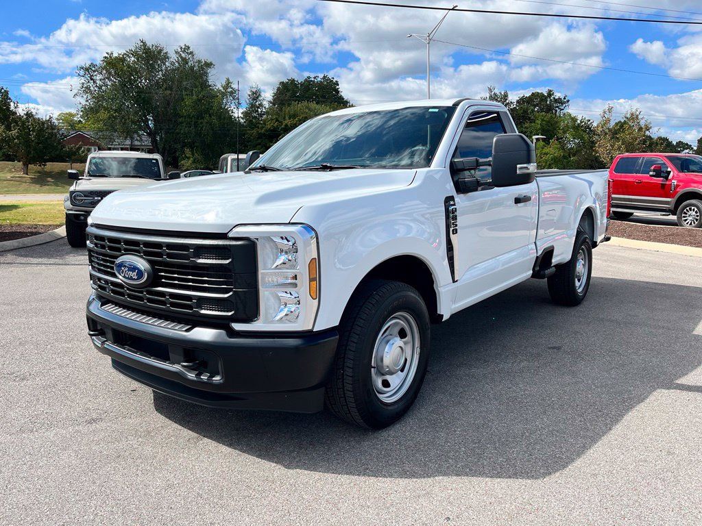Used 2025 Ford F350 XL RWD image 4