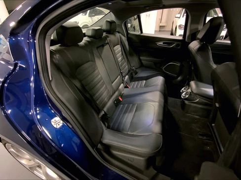 Used 2019 Alfa Romeo Giulia Ti Sport w/ Quick Order Package 22U Sport image 18