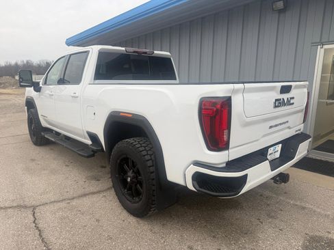 Used 2020 GMC Sierra 2500 AT4 w/ AT4 Premium Package image 3