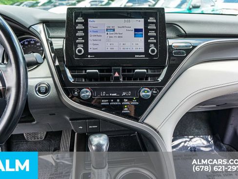 Used 2022 Toyota Camry SE w/ Convenience Package FWD image 39