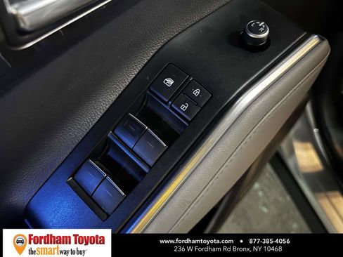 Used 2021 Toyota Highlander Limited AWD/4WD image 17