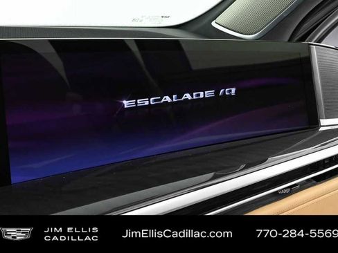 New 2025 Cadillac Escalade IQ Luxury 2 AWD/4WD image 17