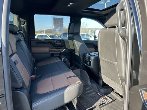 Used 2022 Chevrolet Silverado 2500 High Country w/ Z71 Off-Road Package image 19