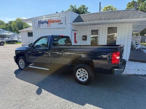 Used 2011 Chevrolet Silverado 1500 W/T RWD image 9