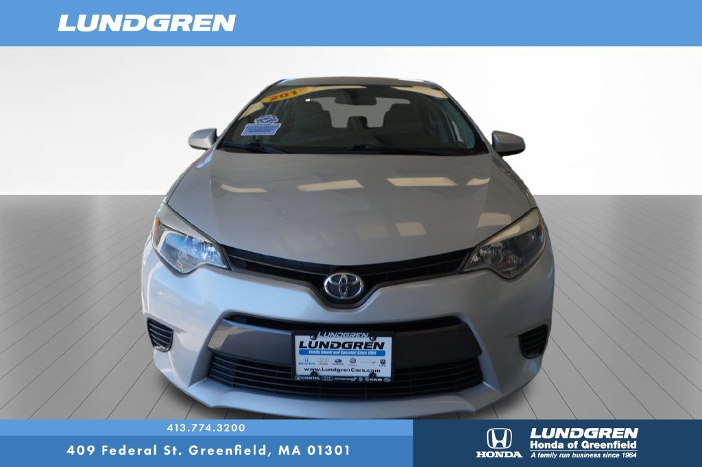 Used 2015 Toyota Corolla LE FWD image 2