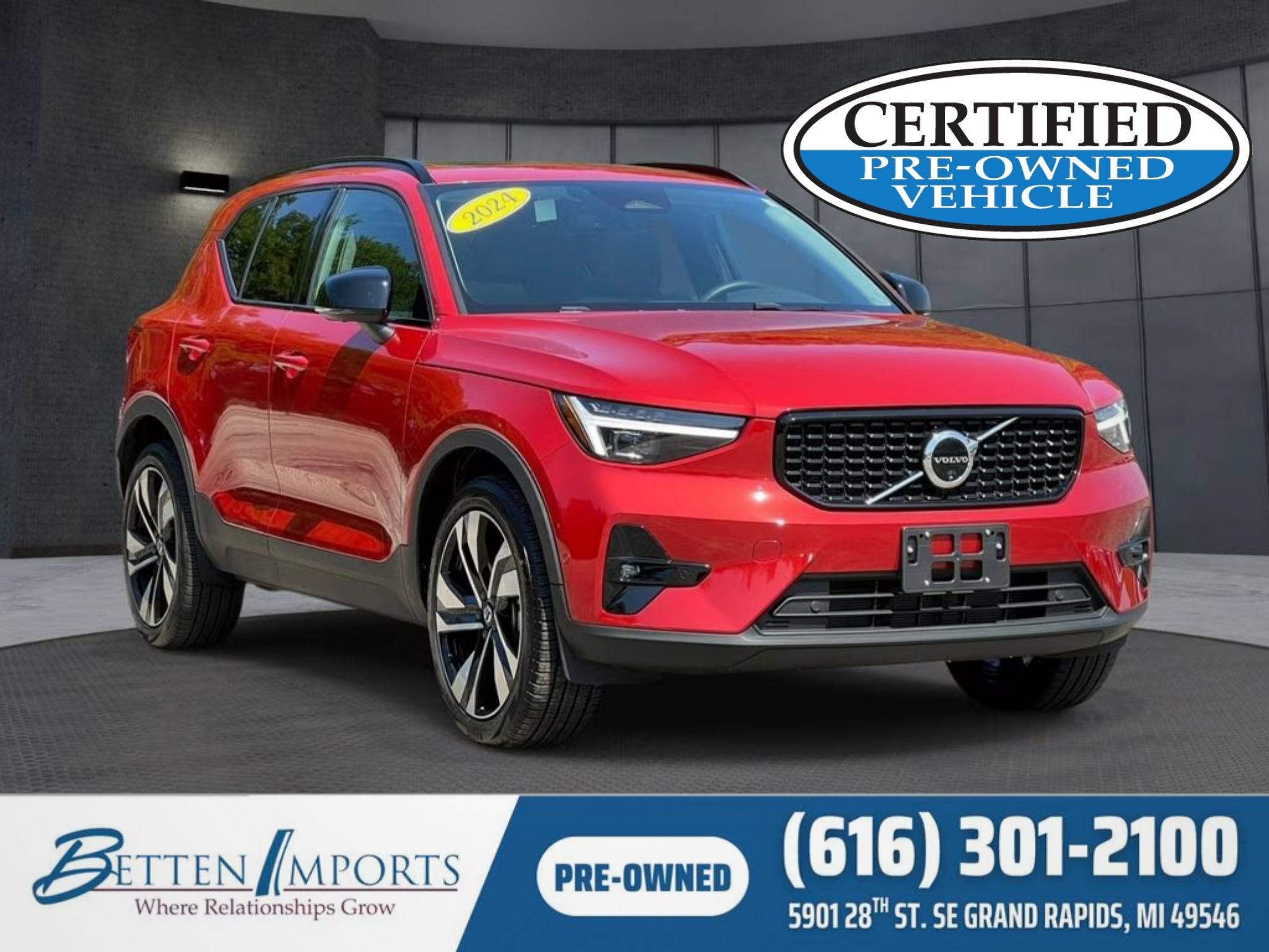 Used 2024 Volvo XC40 B5 Plus w/ Protection Package Premier AWD/4WD image 1