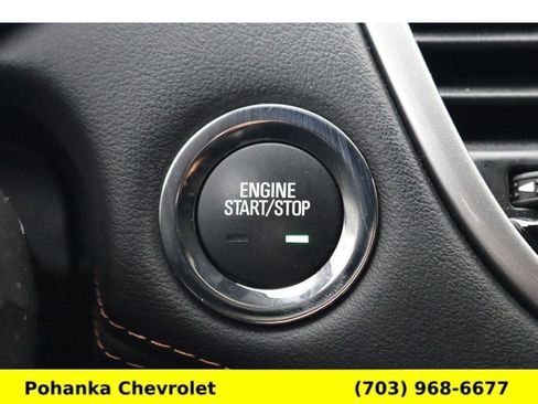 Used 2022 Chevrolet Trax LT w/ LT Convenience Package image 14