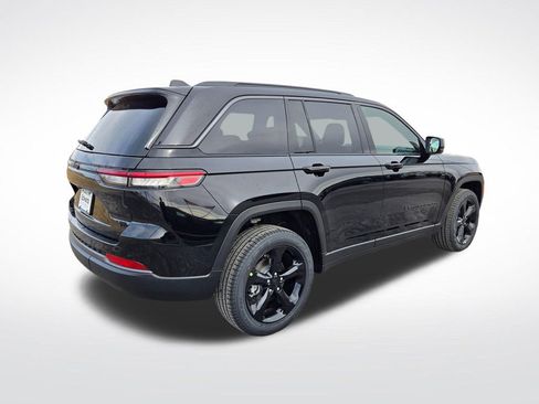 New 2026 Jeep Grand Cherokee Limited w/ Limited Altitude Package image 3