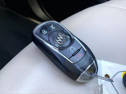 Used 2019 Buick Enclave Essence FWD image 15