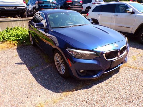 Used 2015 BMW 228i xDrive Coupe AWD/4WD image 3