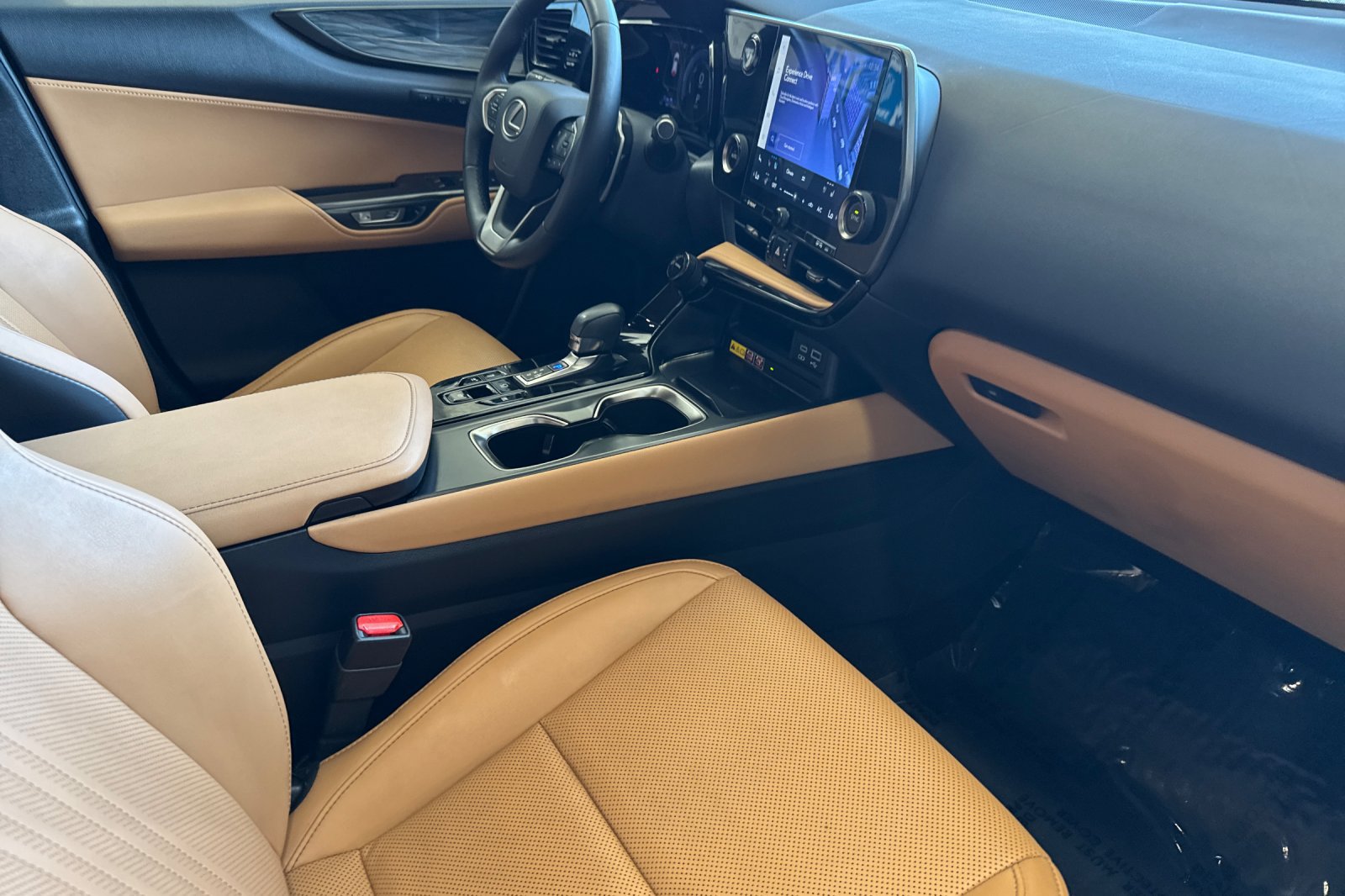 Used 2024 Lexus NX 350h AWD image 16